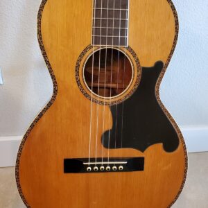 Vintage 1930s Regal Parlor Guitar - Lyon & Healy Quality Built - Image 3
