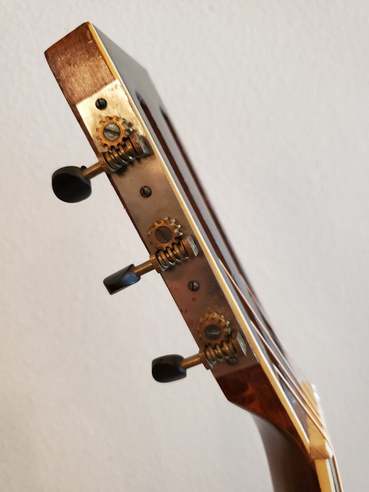 Vintage 1930s Regal Parlor Guitar – Lyon & Healy Quality Built 11