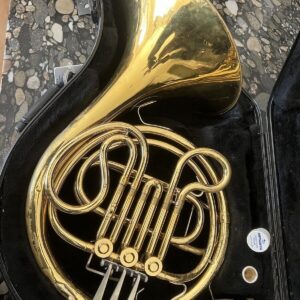Single French Horn - Image 1