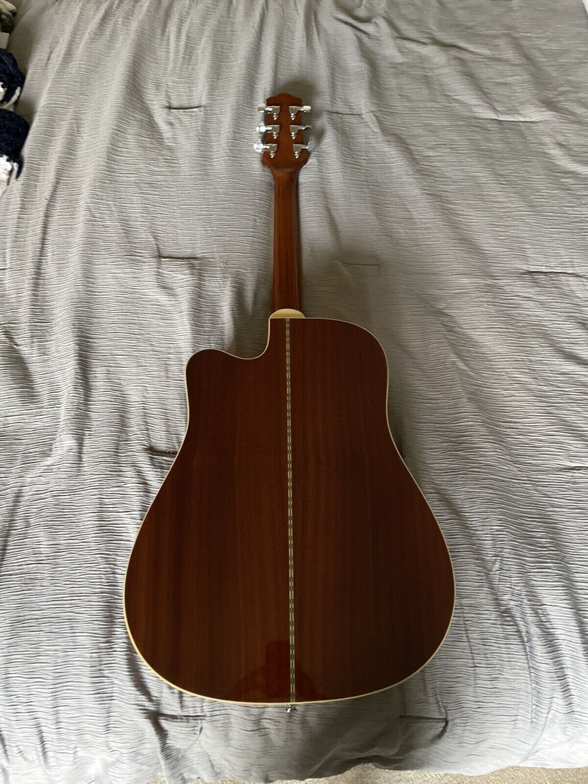 acoustic guitar used 2