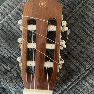 Yamaha c-40 acoustic guitar (Lefty) - Image 2