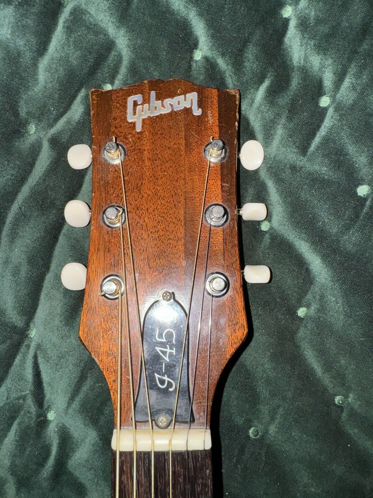 1968 Gibson J45 4