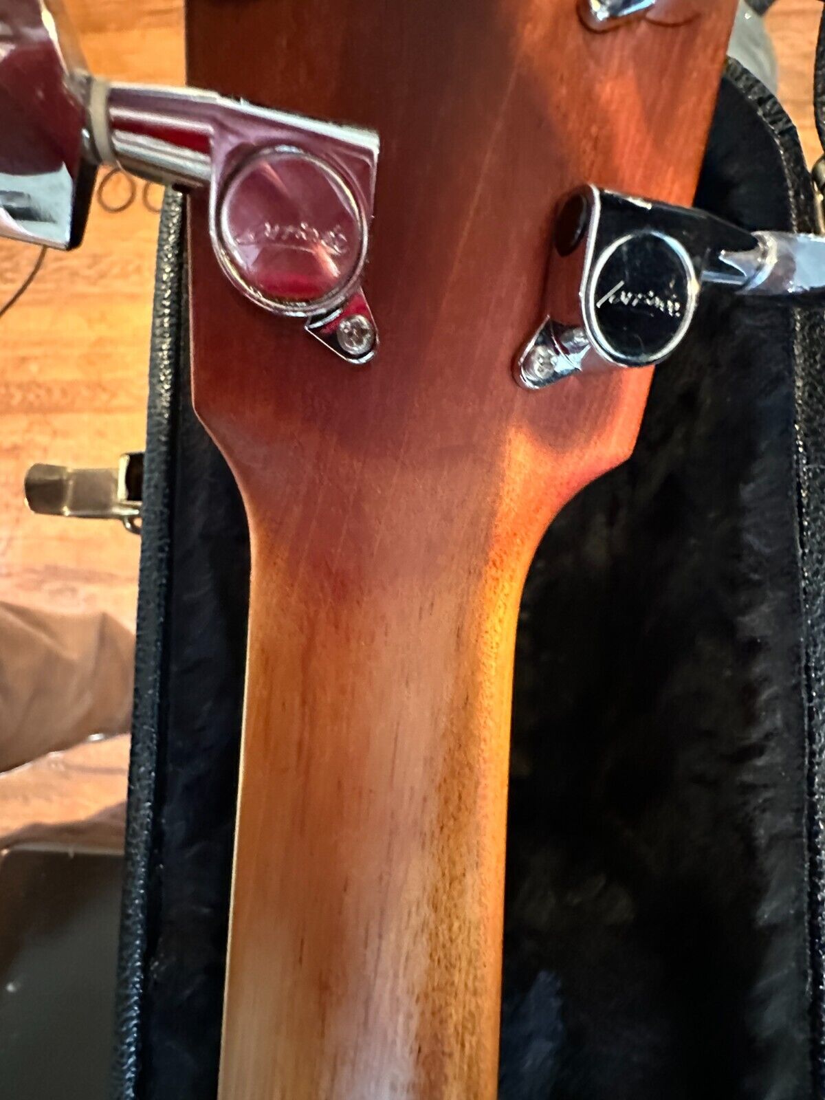 Larrivée L-03R Acoustic Guitar Rosewood back Sitka top – Used 15