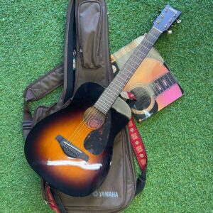 Yamaha FG-Junior JR2 Sunburst Acoustic Guitar With Case Bag - Image 2