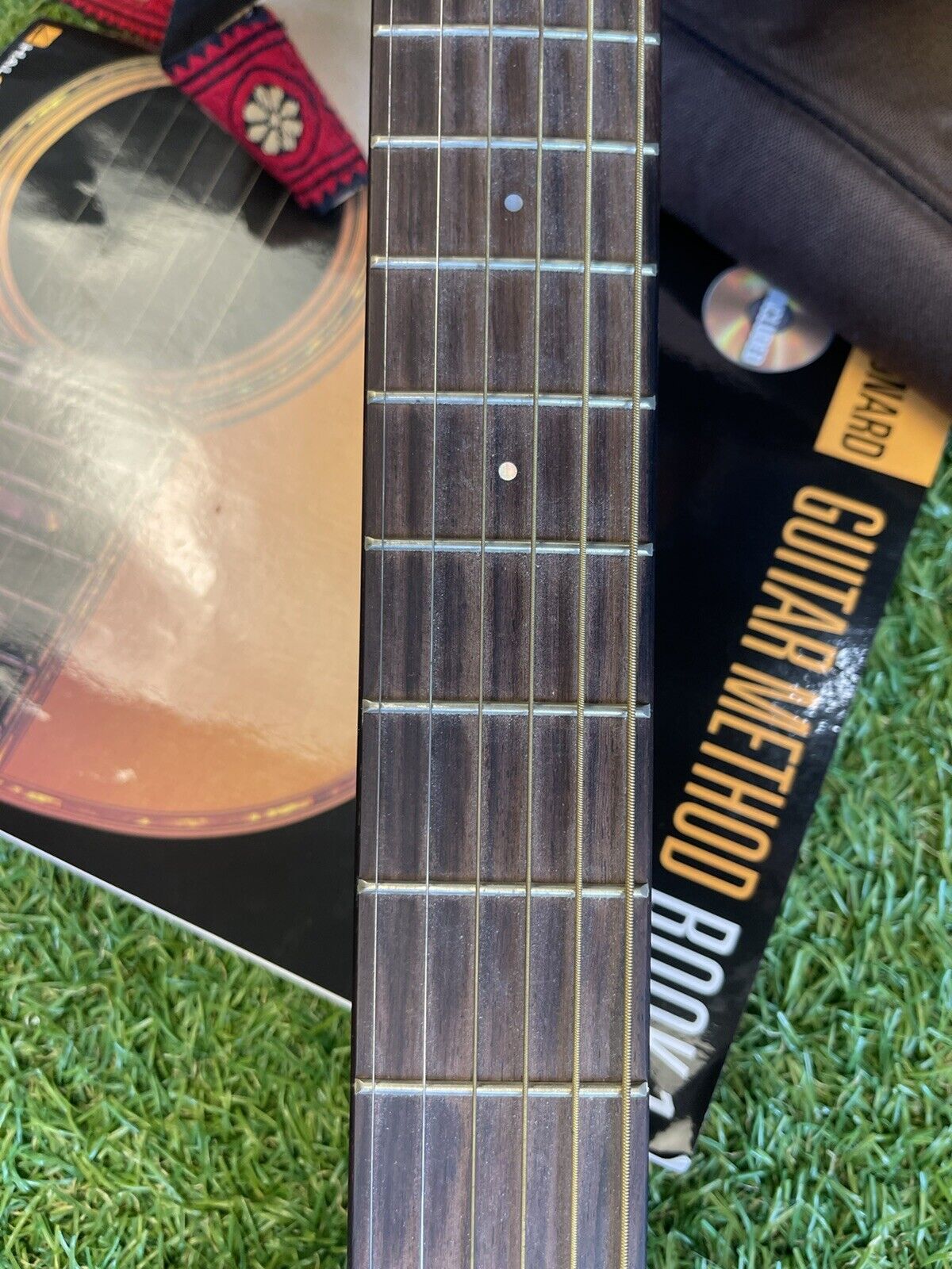 Yamaha FG-Junior JR2 Sunburst Acoustic Guitar With Case Bag 6
