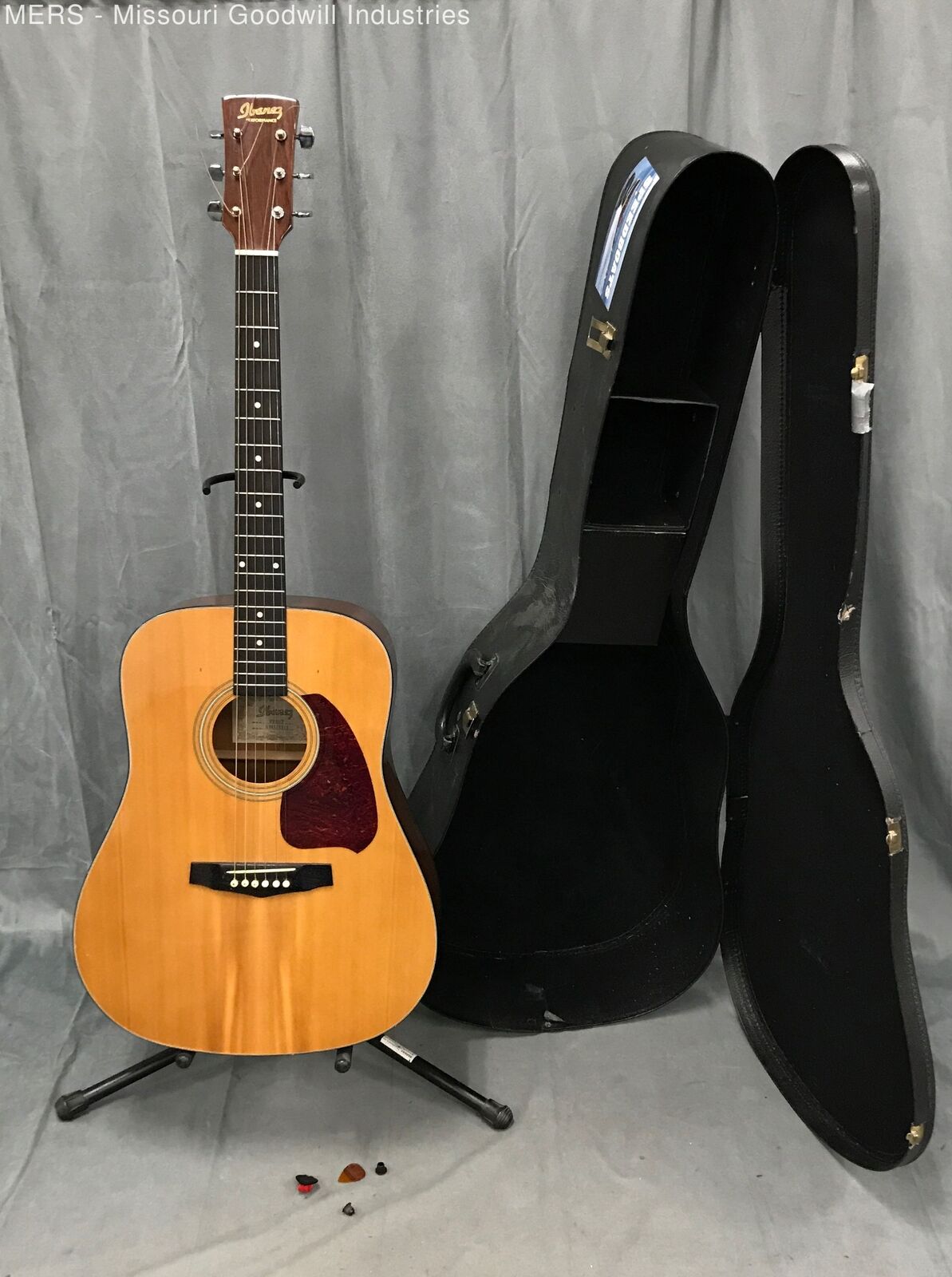 Ibanez Acoustic Guitar 1