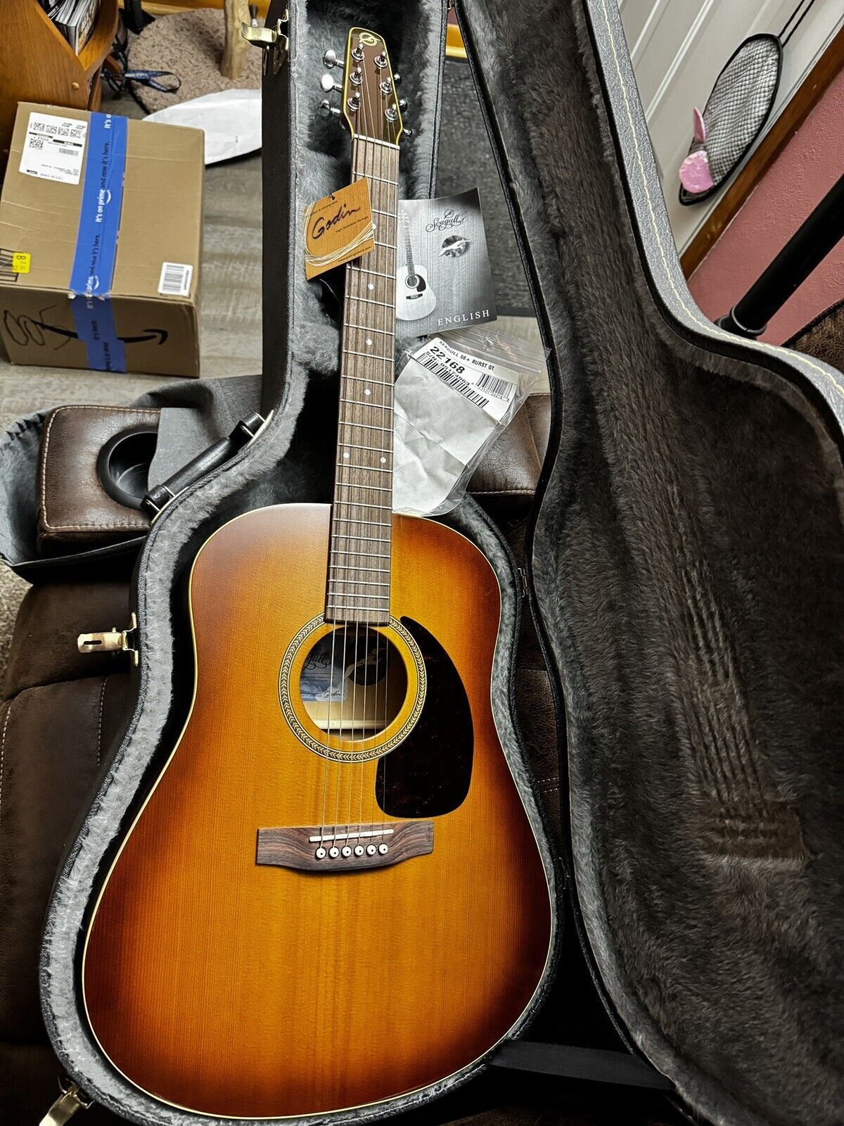 Seagull S6 Tobacco-Burst Acoustic Guitar With Hard Case And Ower Book 1