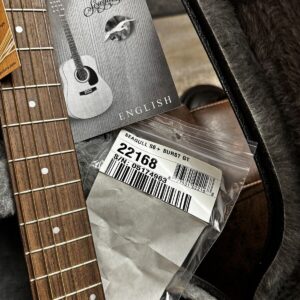 Seagull S6 Tobacco-Burst Acoustic Guitar With Hard Case And Ower Book - Image 2