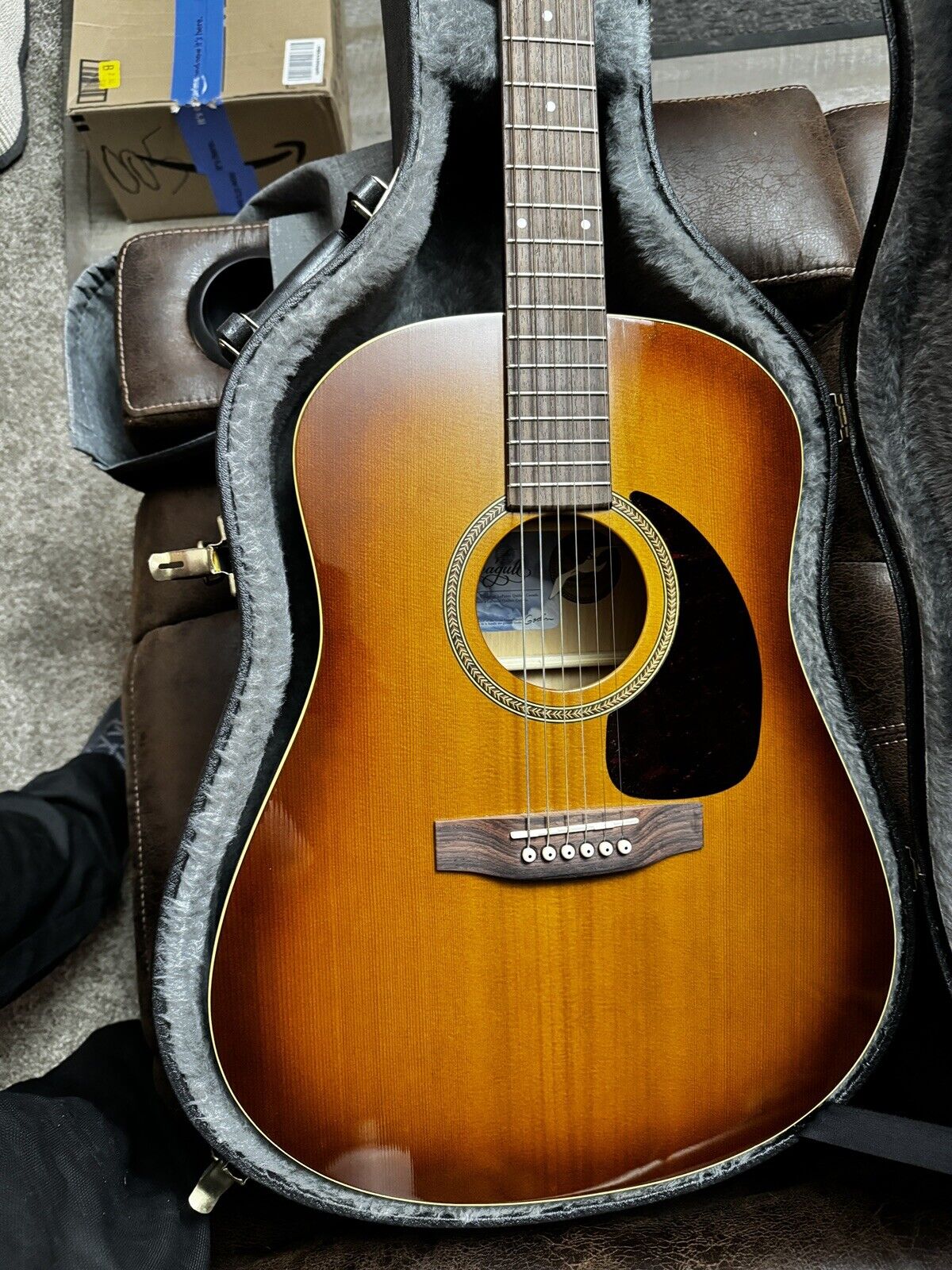 Seagull S6 Tobacco-Burst Acoustic Guitar With Hard Case And Ower Book 6