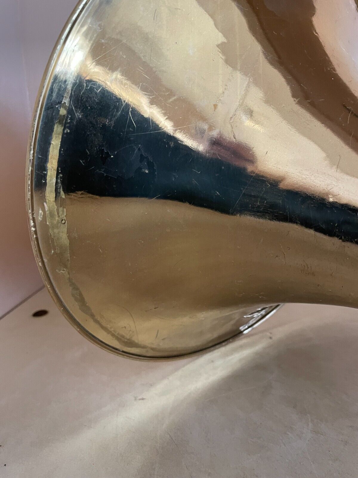Conn 6D Double French horn. Made in USA – 1970 6