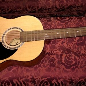 J REYNOLDS 36" ACOUSTIC GUITAR FOR CHILDREN - Image 1