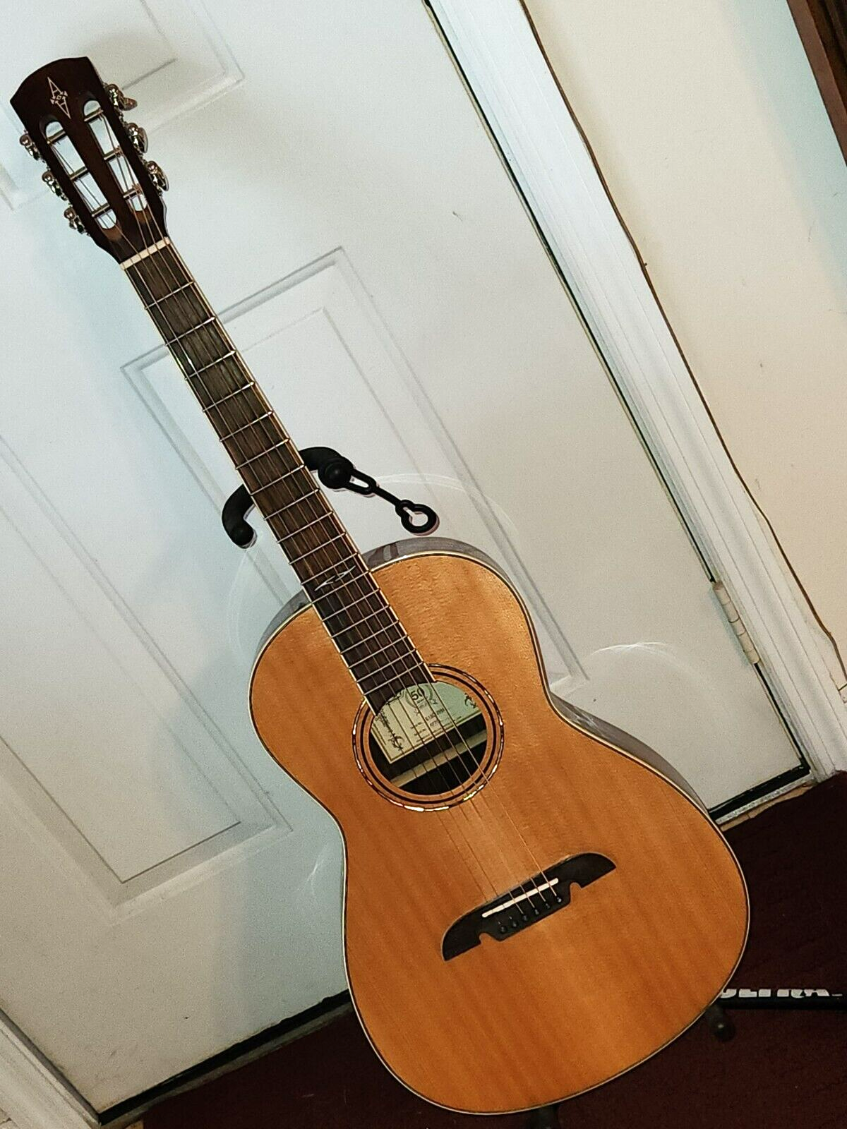 Alvarez AP70L Left Hand 6 String Acoustic Parlor Guitar w/Case 1