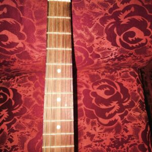 J REYNOLDS 36" ACOUSTIC GUITAR FOR CHILDREN - Image 9