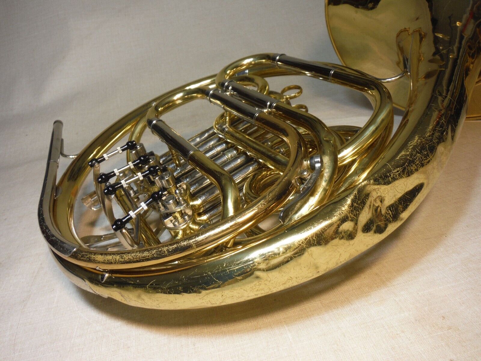 JUPITER JHR-852 DOUBLE FRENCH HORN BRASS WORKING GOOD W/DENTS CASE MOUTHPIECE 9