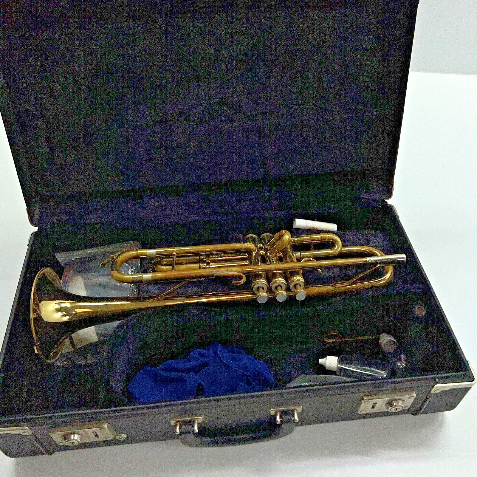 King 1501 U.S.A. Trumpet in Case for Restoration 1