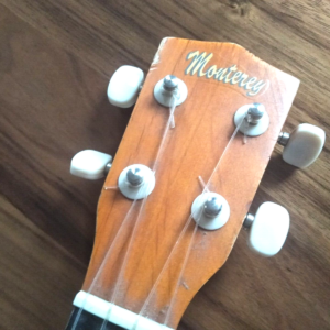 VINTAGE MONTEREY UKULELE GUITAR - Image 4
