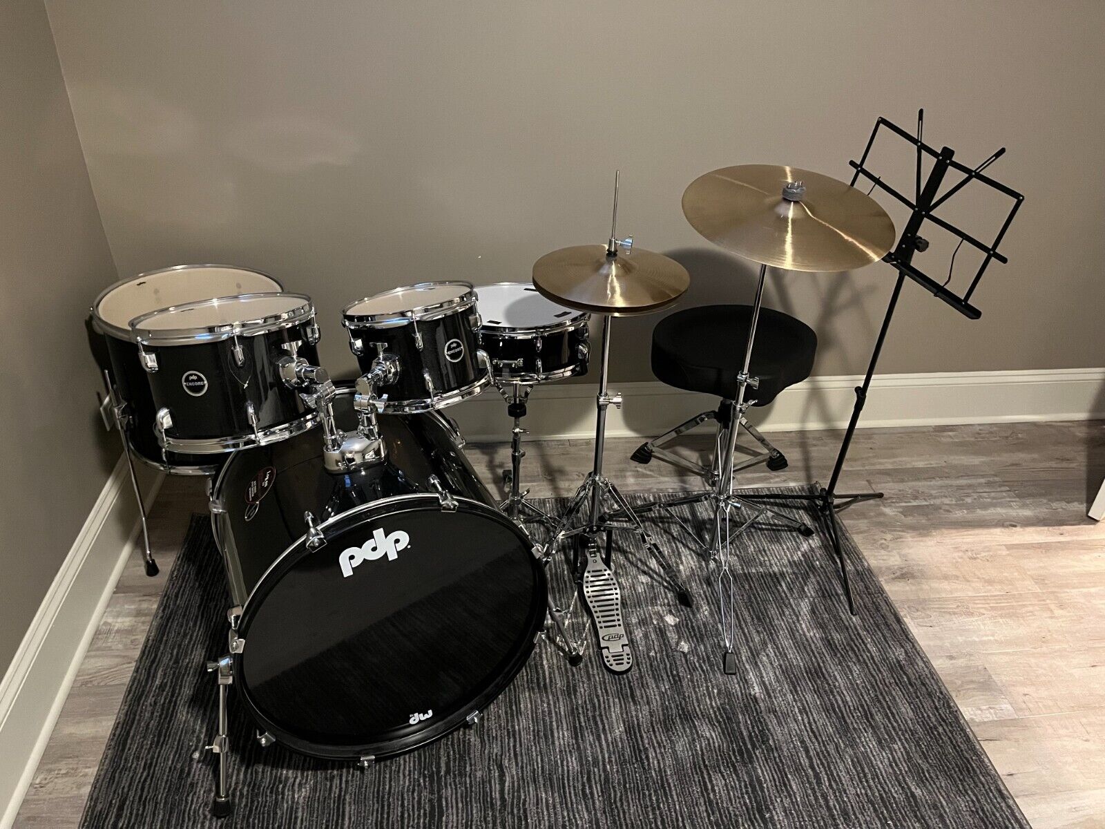PDP by DW Encore 5 piece Drum Kit with Cymbals, Seat (throne), and Music Stand 2