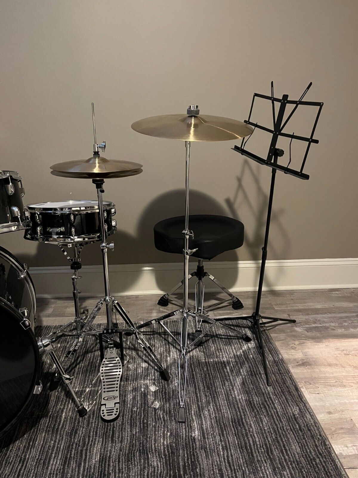 PDP by DW Encore 5 piece Drum Kit with Cymbals, Seat (throne), and Music Stand 4