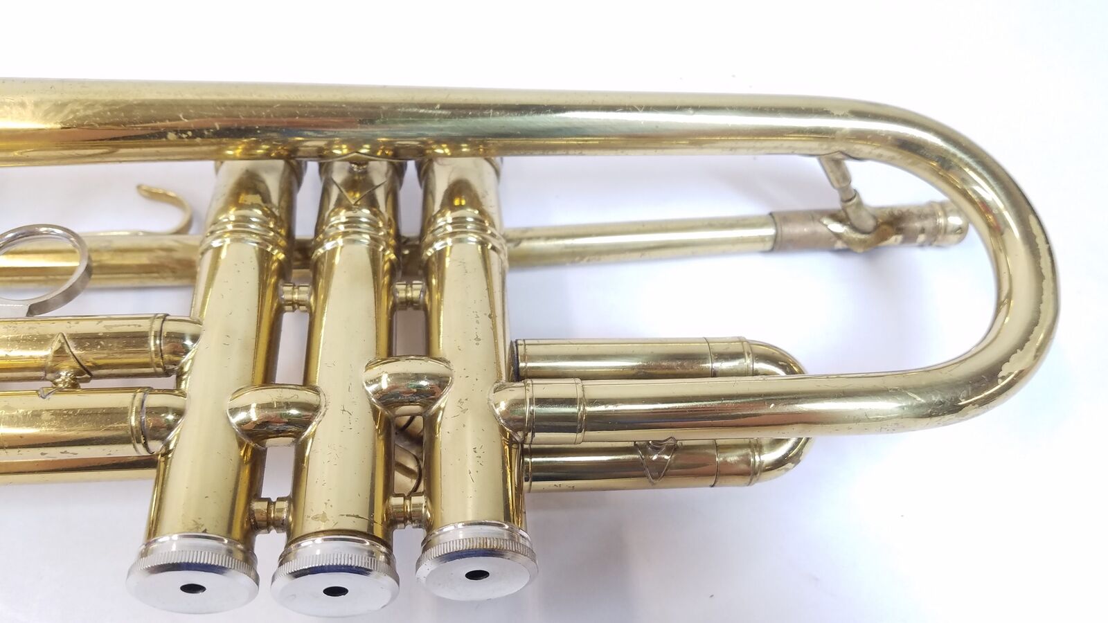 Mirage Gold-Tone Trumpet w/ Case 4
