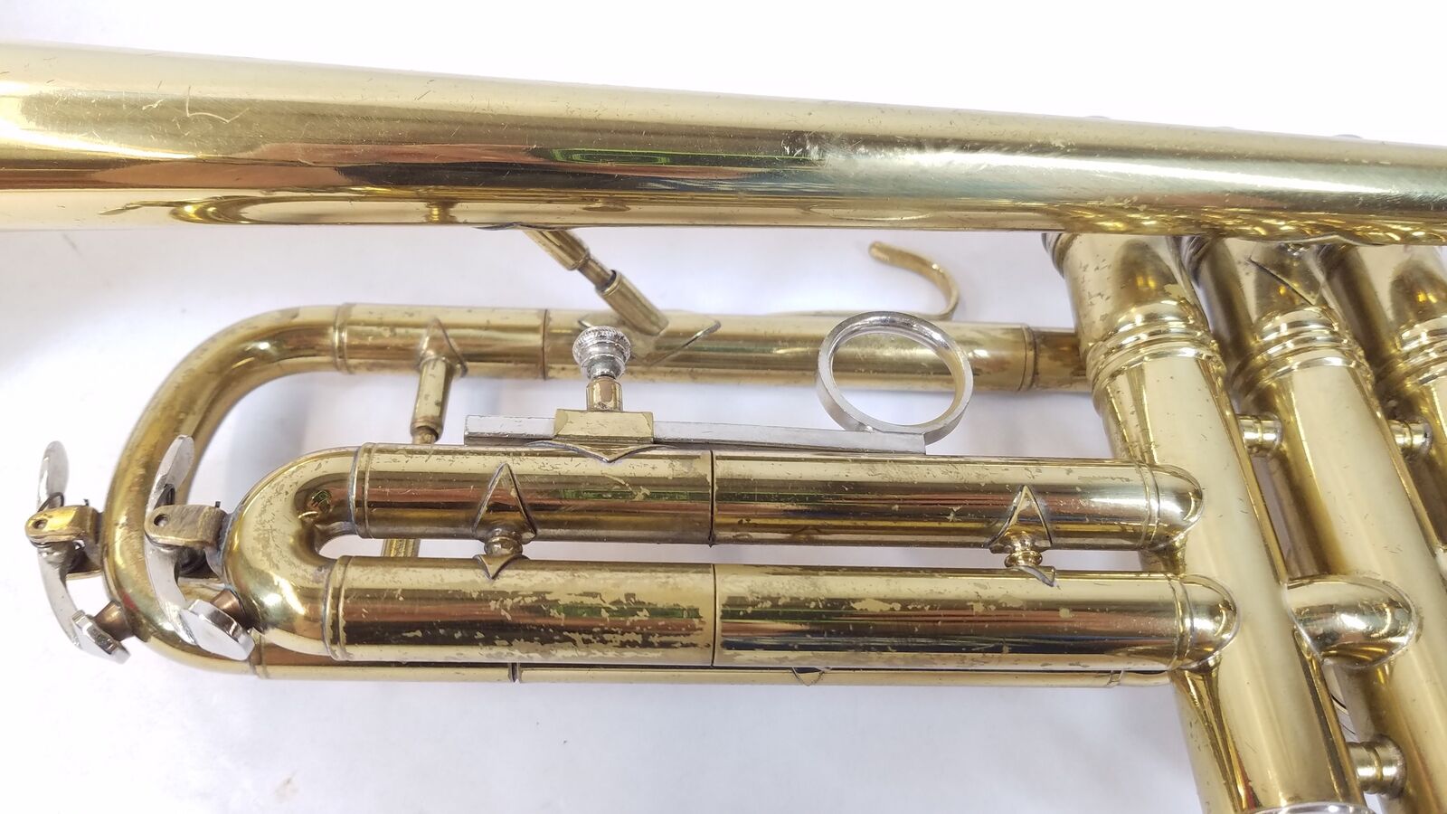 Mirage Gold-Tone Trumpet w/ Case 5