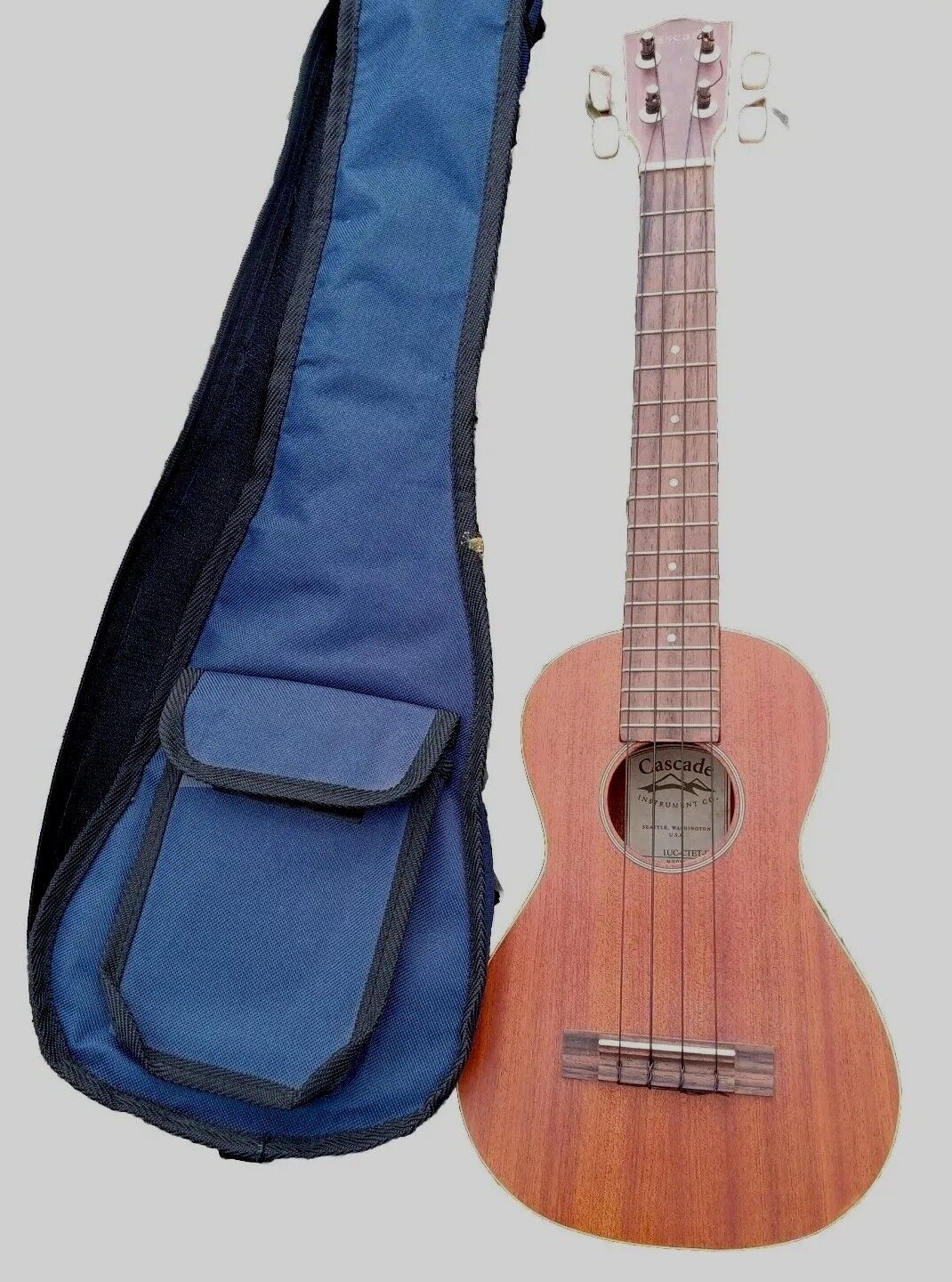 Cascade MOUNTAIN Acoustic UKULELE HIKER TREK CAMPER AP TRAIL Guitar SOFT CASE. 1
