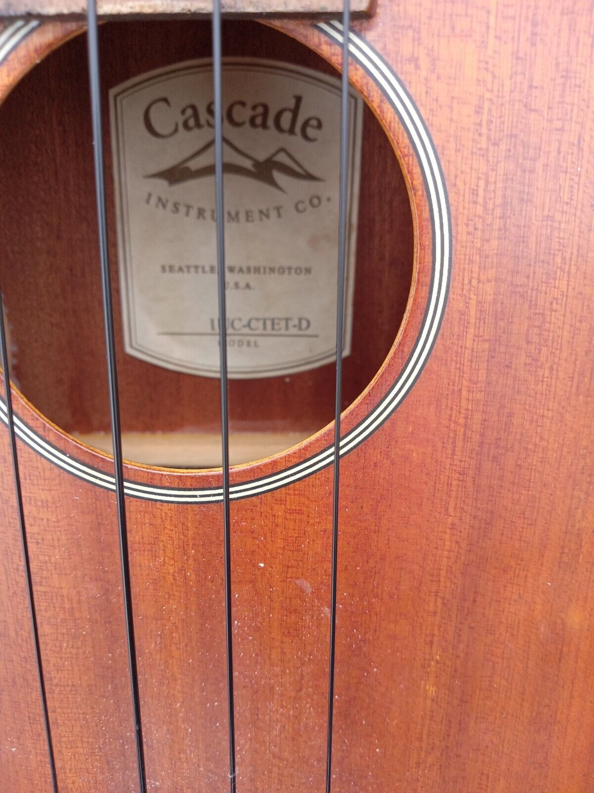 Cascade MOUNTAIN Acoustic UKULELE HIKER TREK CAMPER AP TRAIL Guitar SOFT CASE. 8