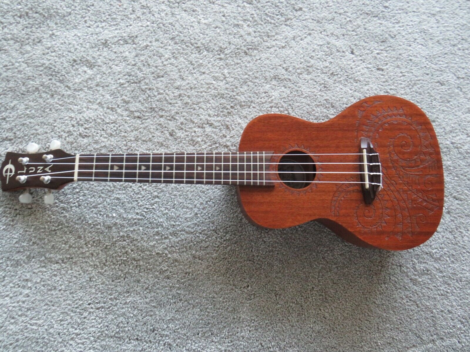 ukulele guitar UKE TC MAH Luna wood brown carved Acoustic Mahogany Bag case 8