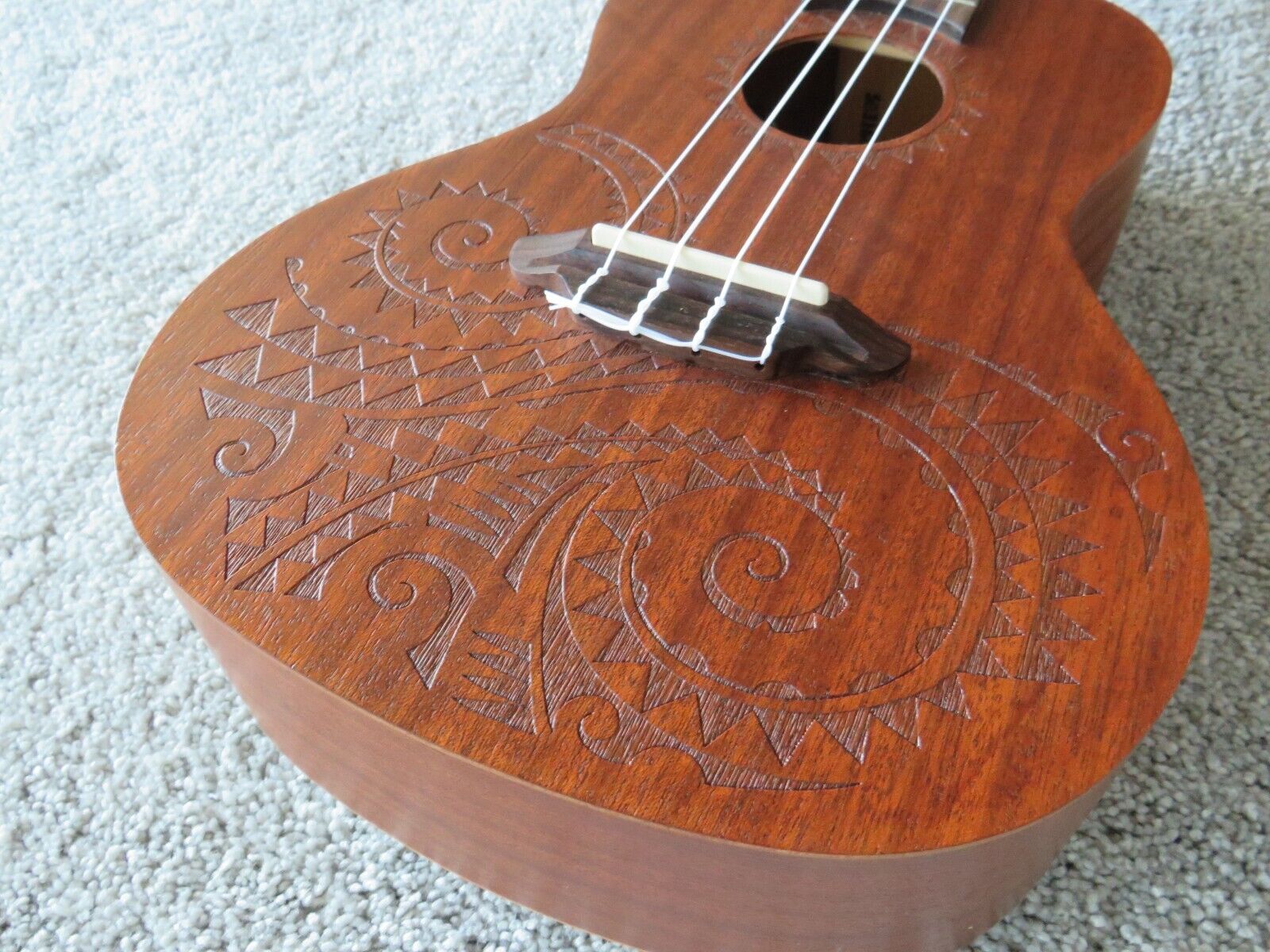 ukulele guitar UKE TC MAH Luna wood brown carved Acoustic Mahogany Bag case 15