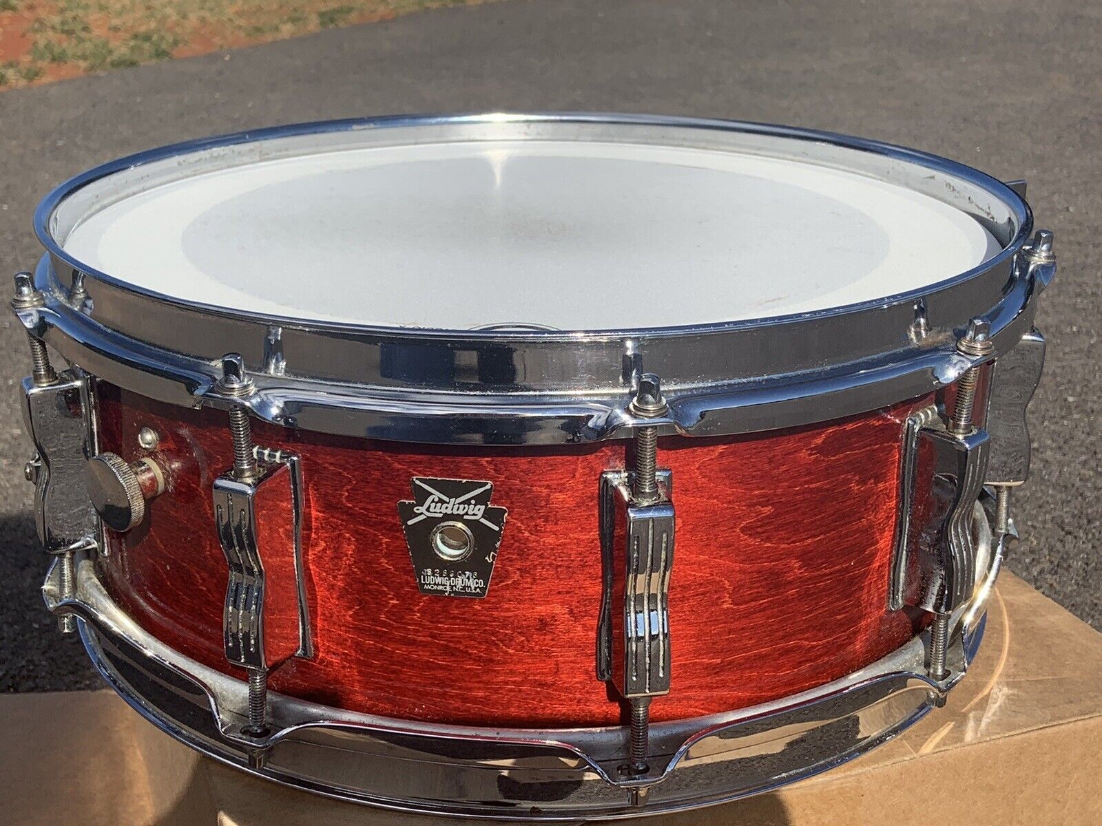 Ludwig 1980’s Maple 10 Lug 5×14 Snare Drum 1