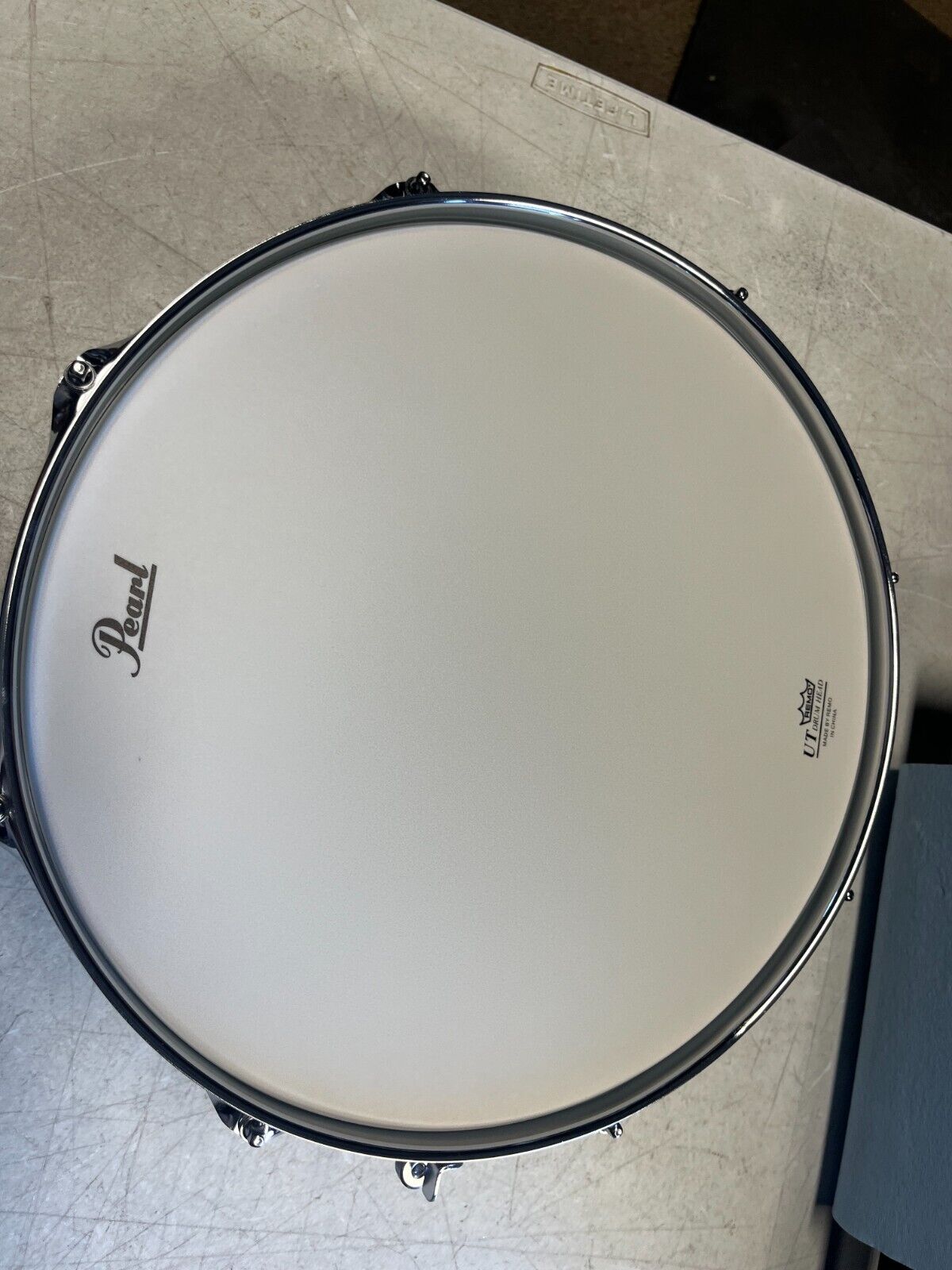 Pearl Modern Utility Maple Snare Drum 14 x 5.5 in. Satin Black 2