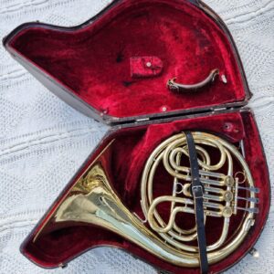 French Horn, King 1156 Single Key F with Eb Slide & Hard Case, circa, circa 1977 - Image 1