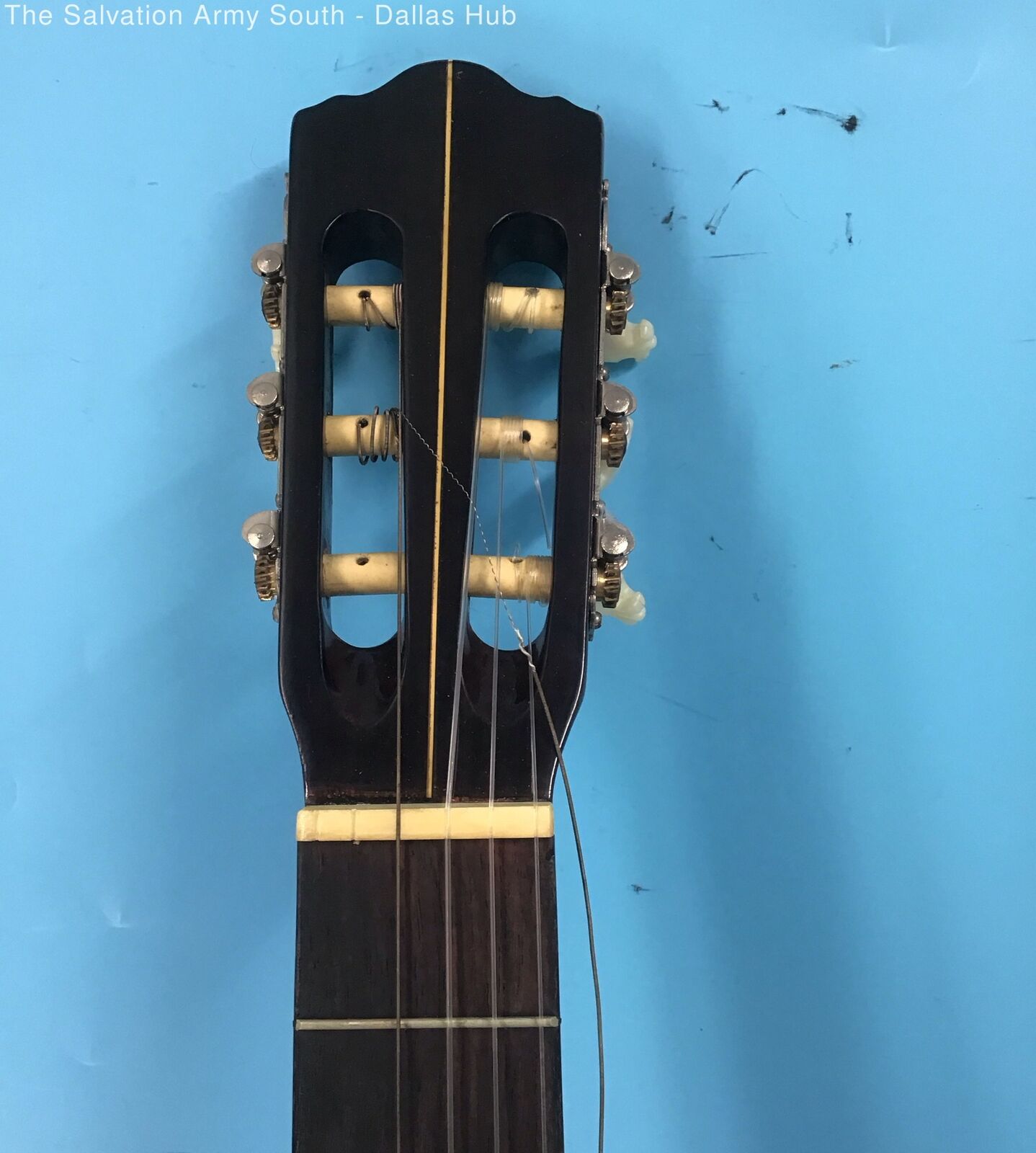CARLOS Natural Acoustic Guitar Model:228 In Hard Case 5