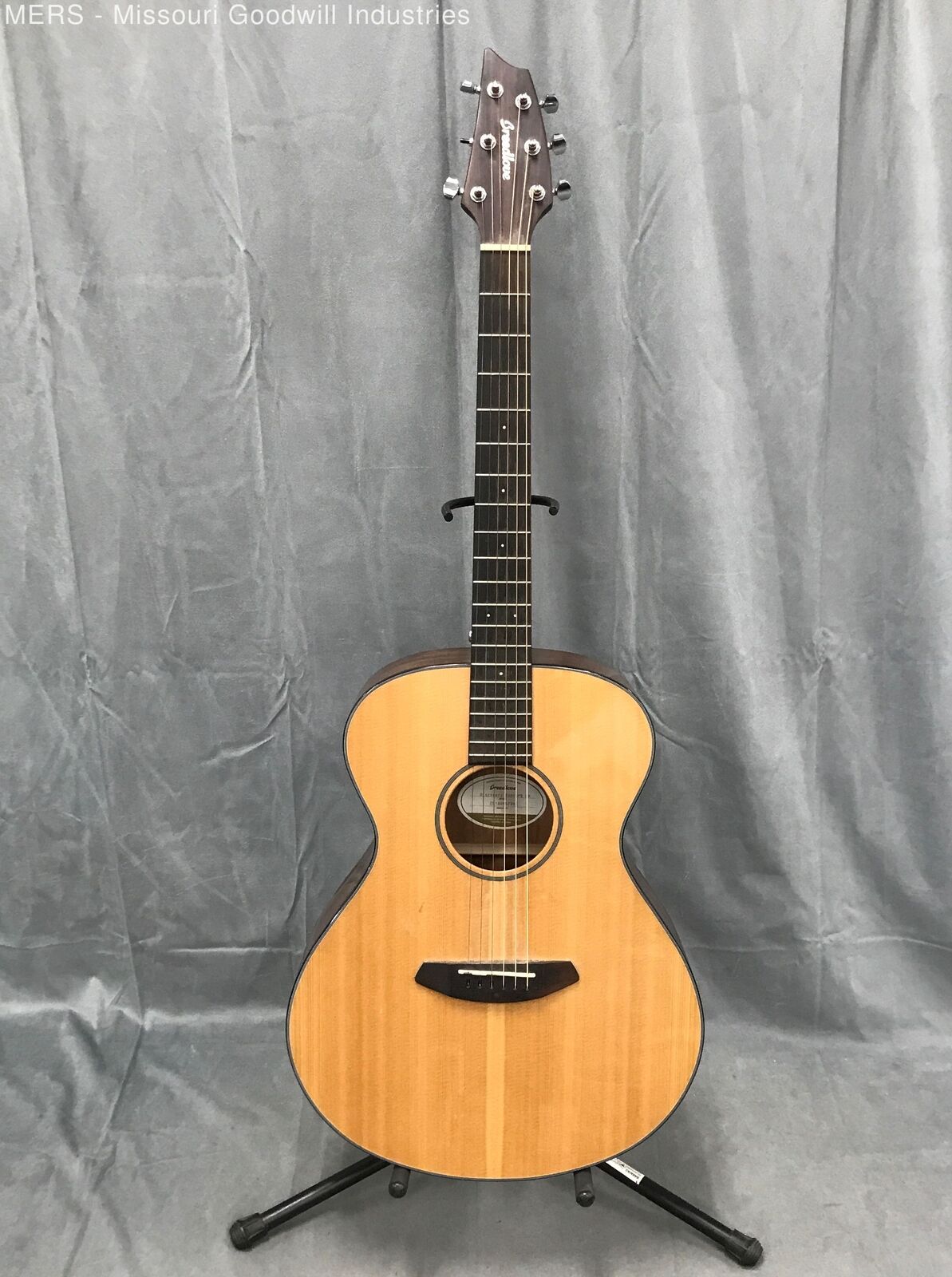 Breedlove Acoustic Guitar – Discovery Concert LH 1