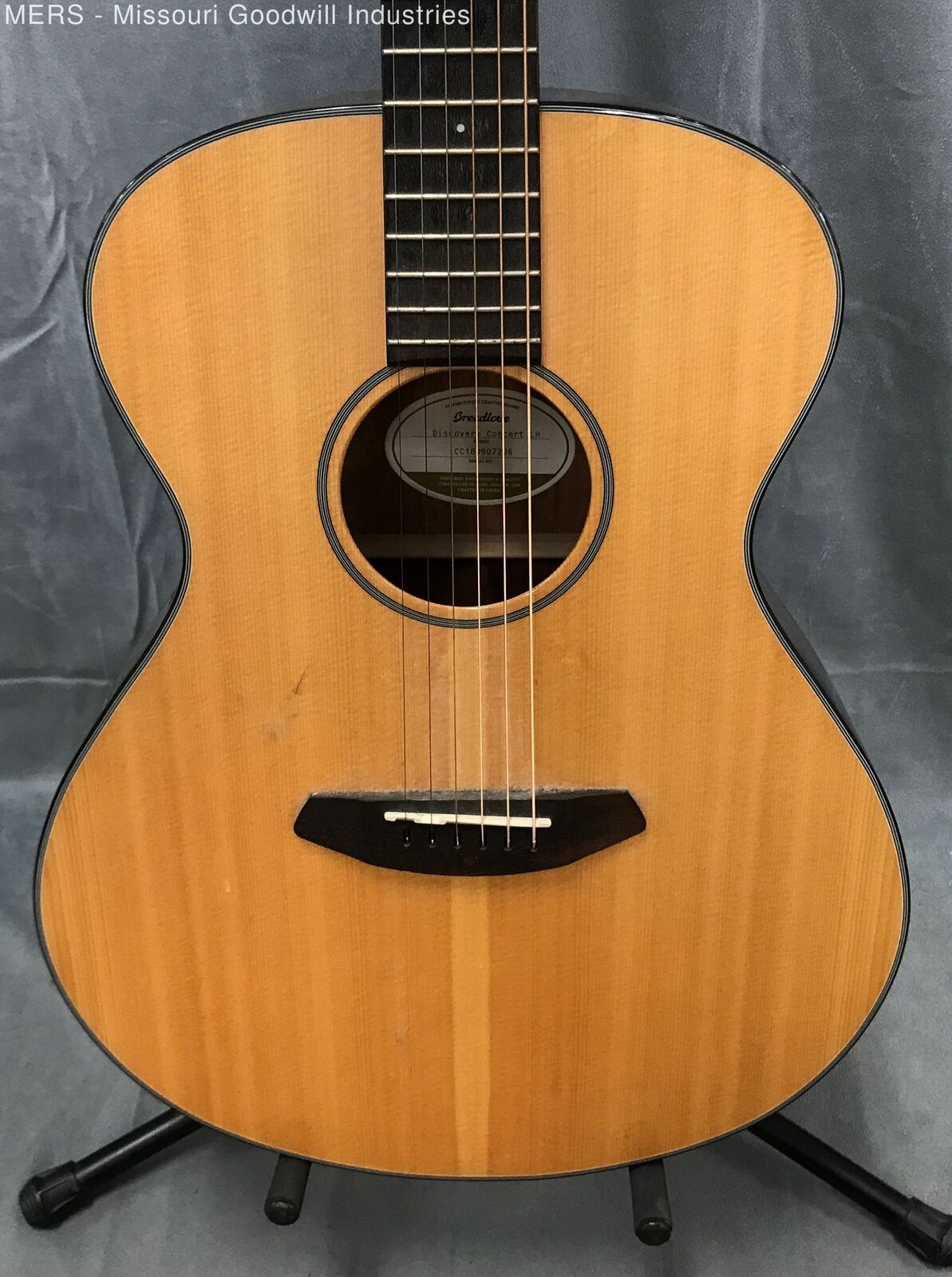 Breedlove Acoustic Guitar – Discovery Concert LH 4