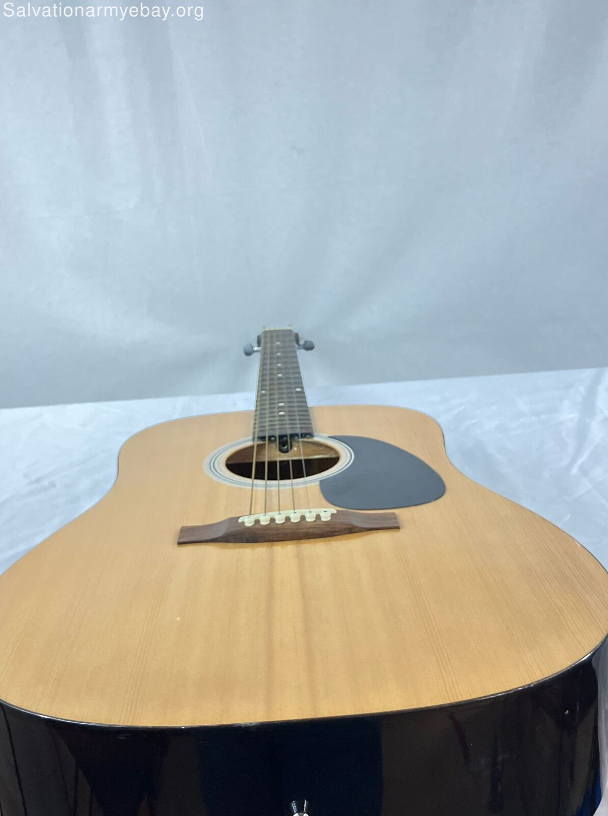 Rogue RA100D Acoustic Guitar [Needs New Strings] [Has Slight Chips on Body] 6