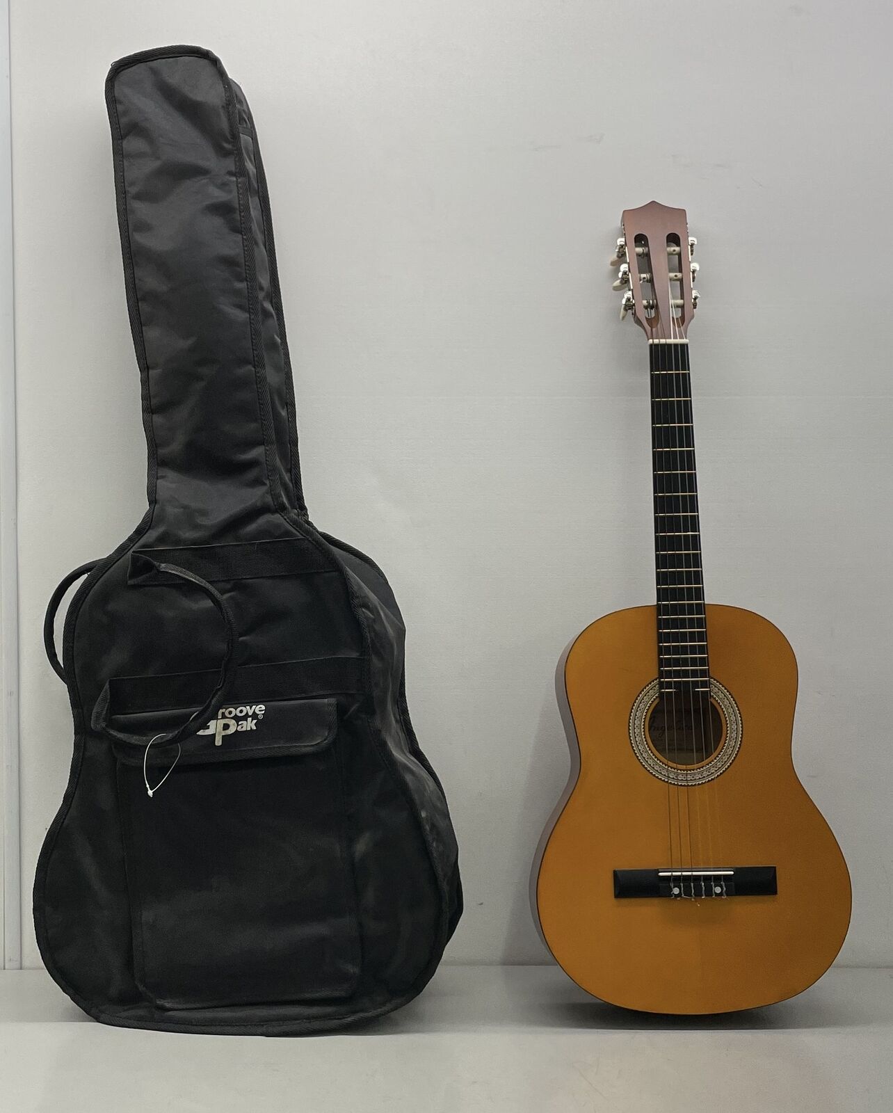 Angelica CG 112 3/4 1 Acoustic Guitar w Soft Case 1