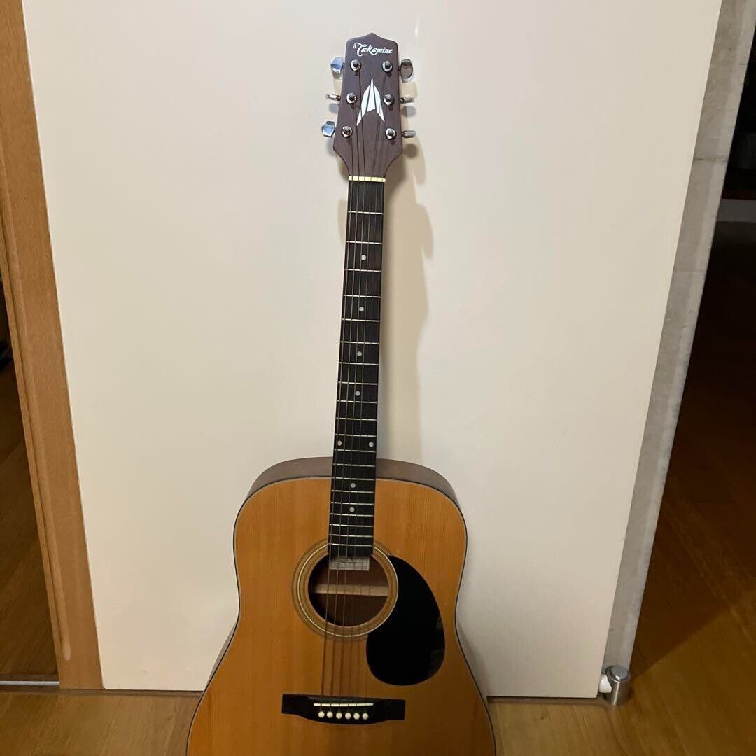 Takamine T-1N acoustic guitar 7