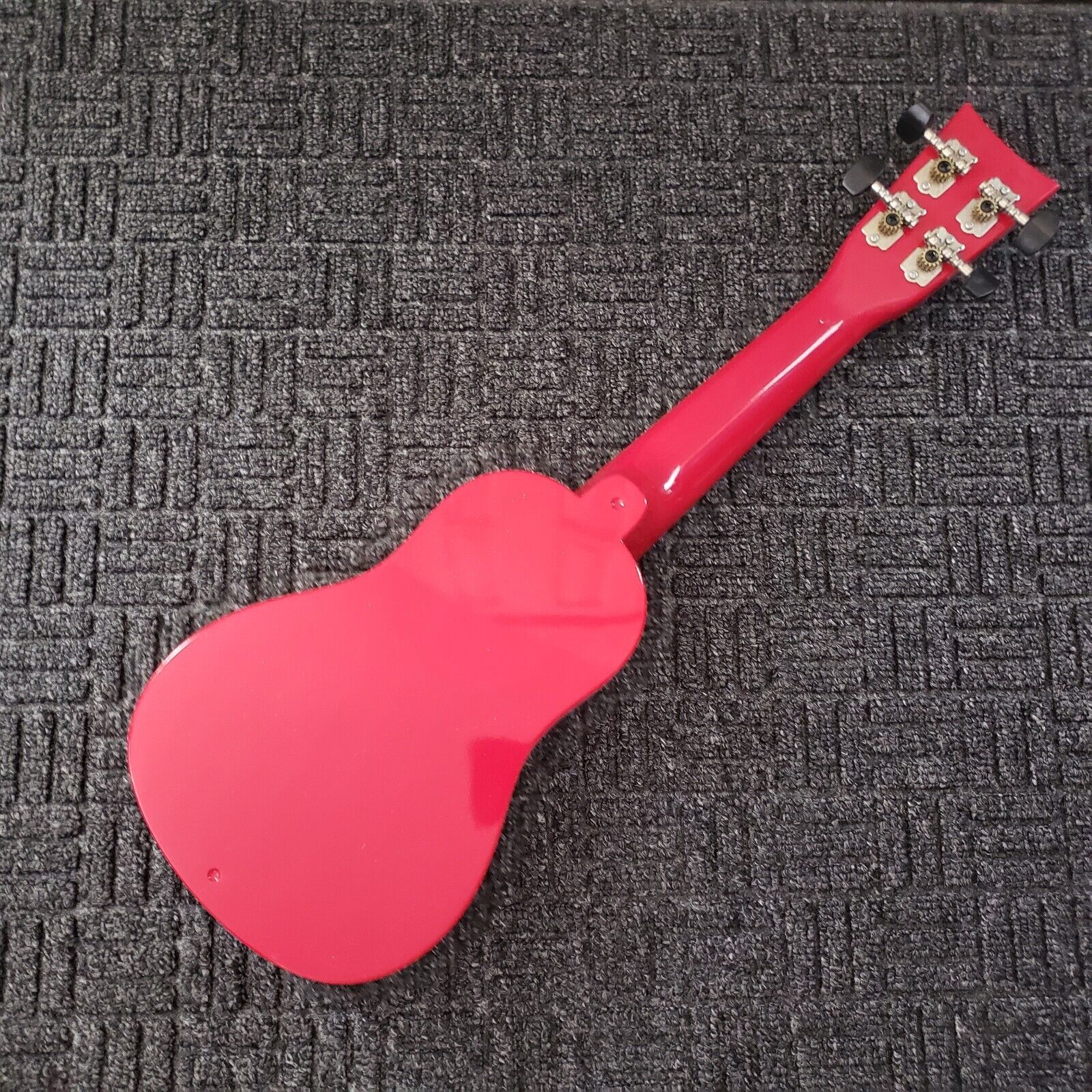 First Act Discovery Ukulele for Beginners Red Hawaiian Flowers 20″ Long 6